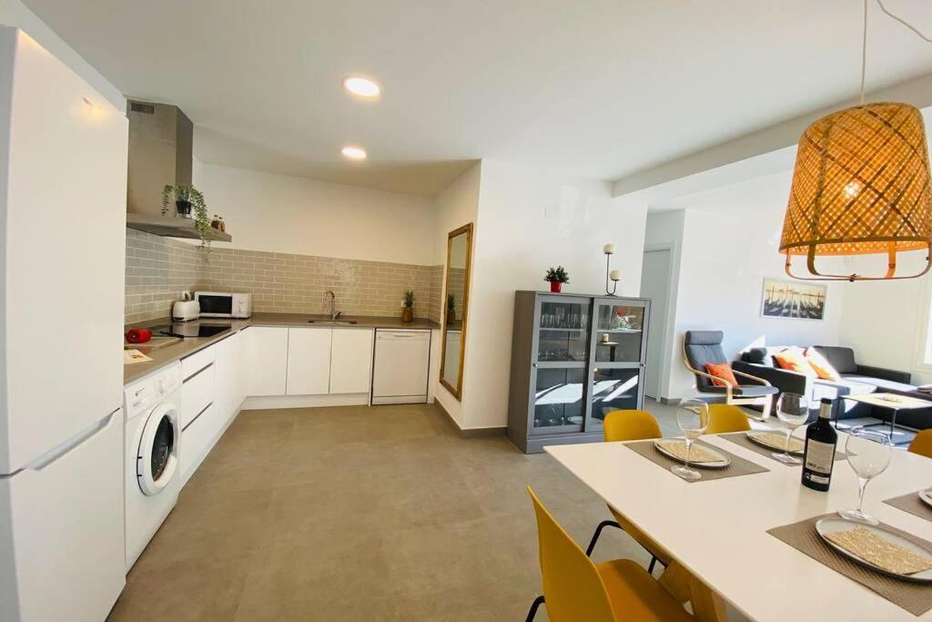 70 M2, Apartamento Cerca De La Playa, Apto Minusvalidos. Росас Экстерьер фото