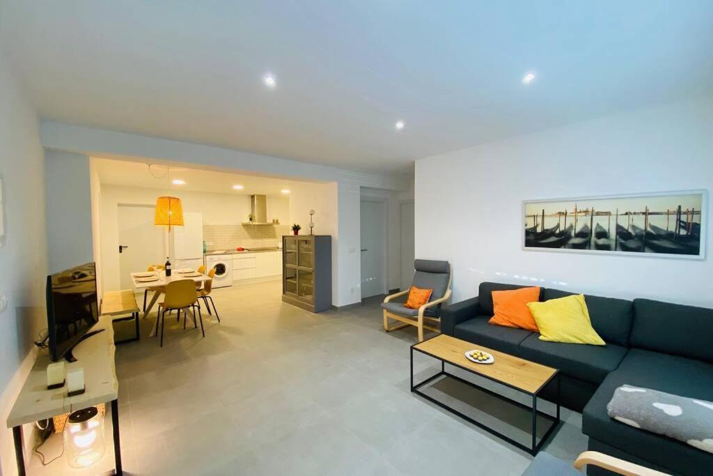 70 M2, Apartamento Cerca De La Playa, Apto Minusvalidos. Росас Экстерьер фото