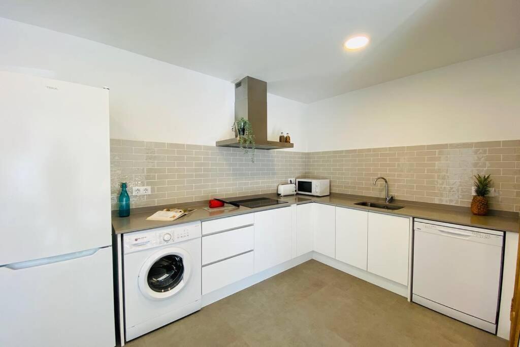 70 M2, Apartamento Cerca De La Playa, Apto Minusvalidos. Росас Экстерьер фото